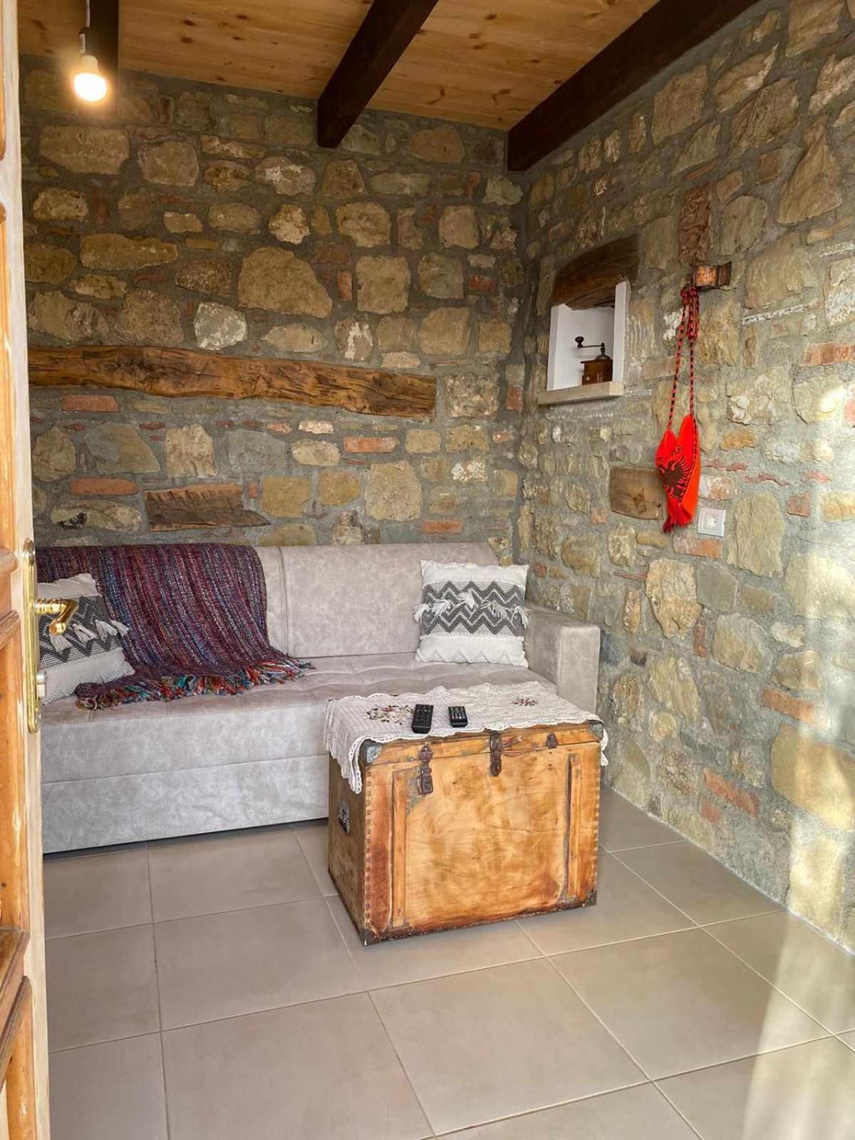 Bujtina Salko Villa Mucaj Exterior photo